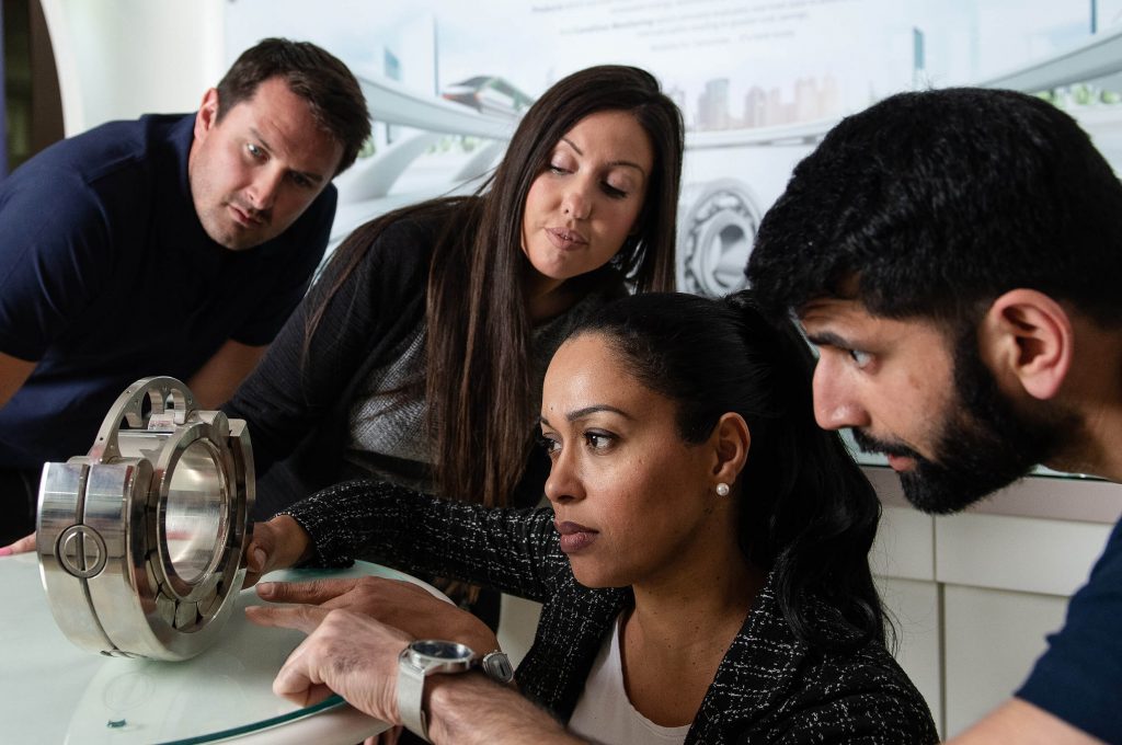 6.UK_branch_centre-of-excellence_demonstrate_customers_intelligent-bearing_point_advise